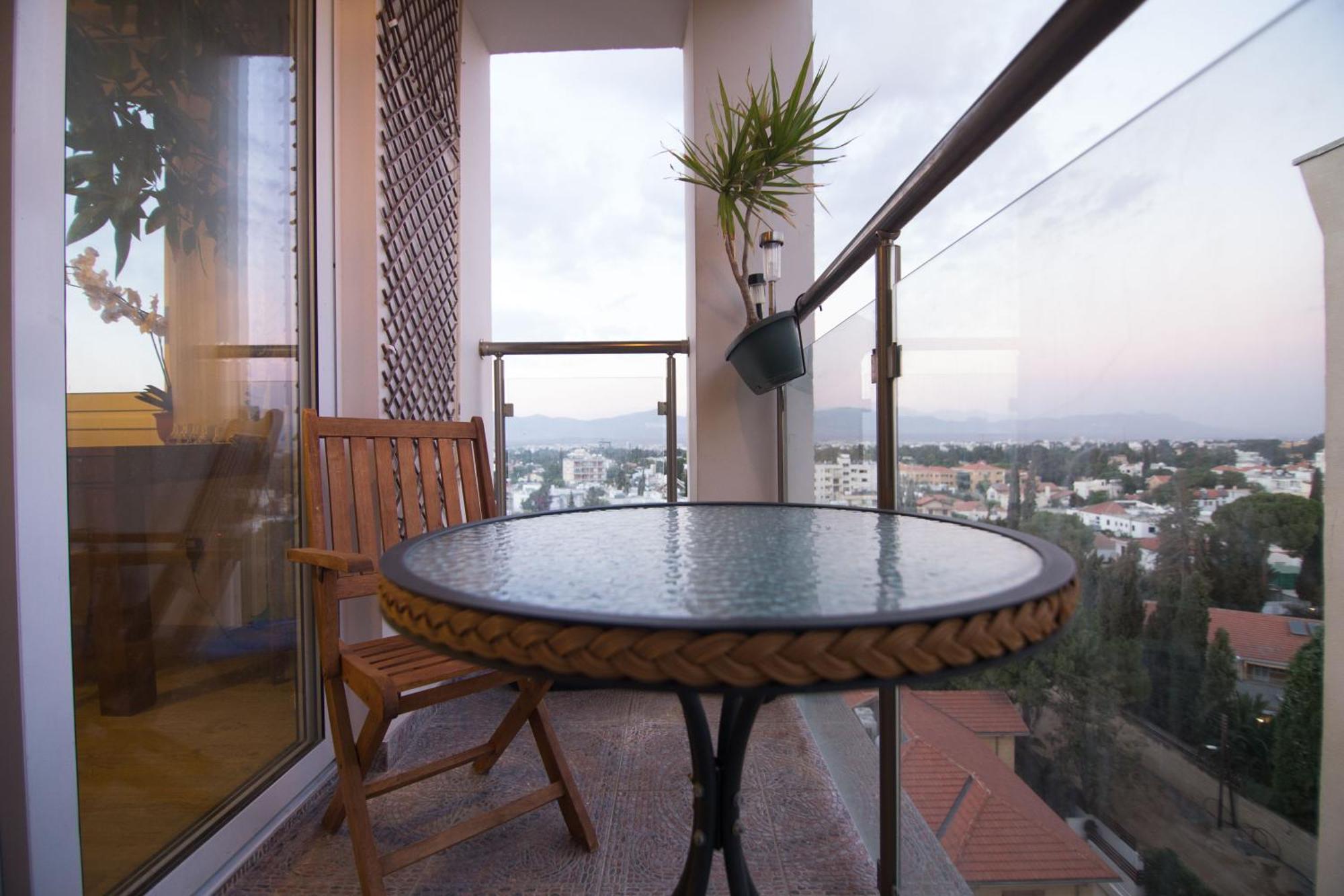 Vas' Penthouse Apartment Nicosia Exterior photo